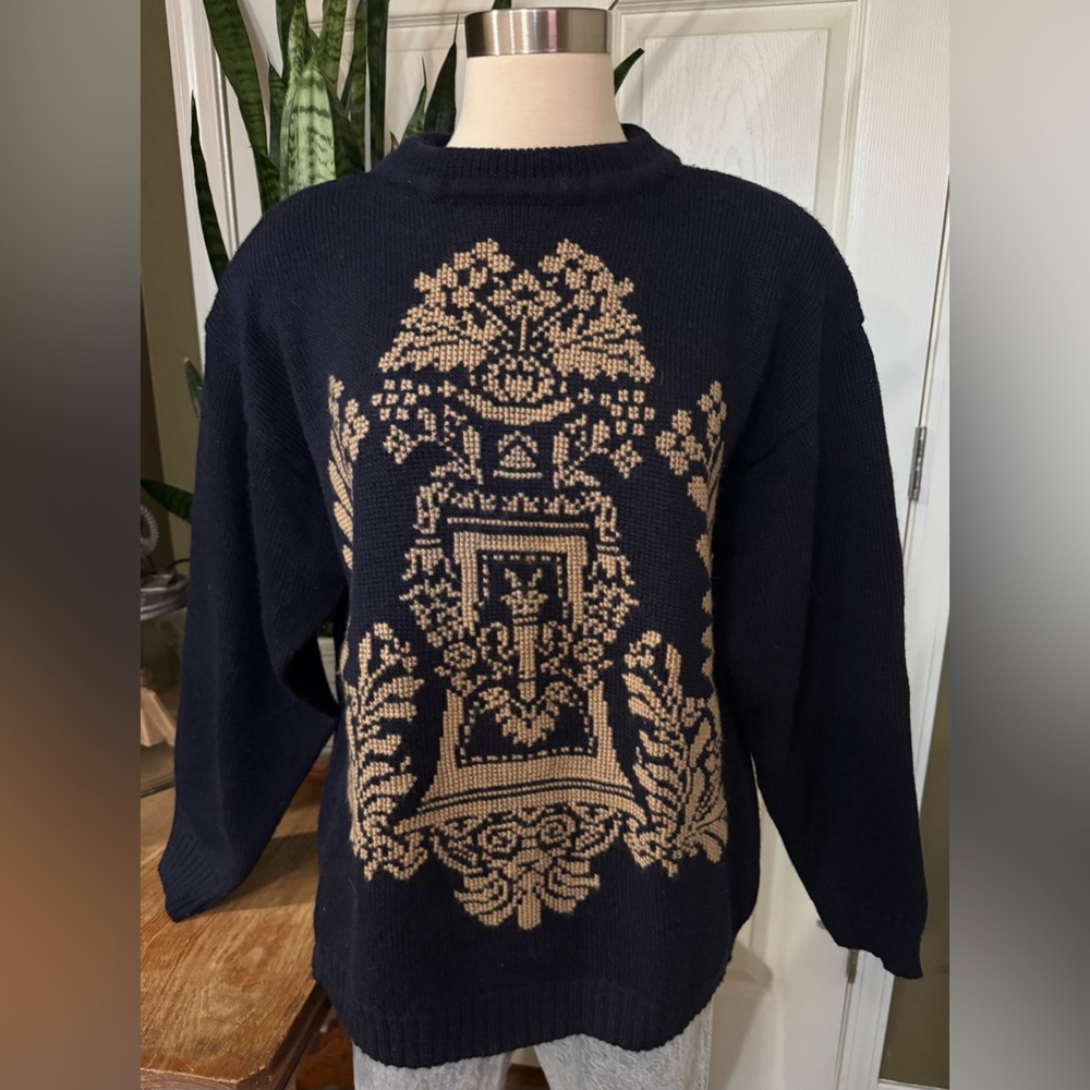 Vintage 100% Wool Crest Intarsia Navy Sweater Dark Academia Preppy L - Picture 5 of 8